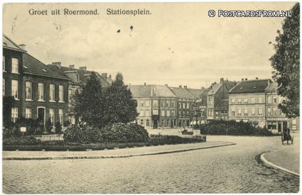 ansichtkaart: Roermond, Stationsplein