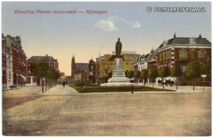 ansichtkaart: Nijmegen, Bisschop Hamer monument