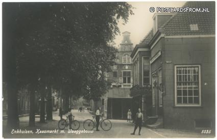 ansichtkaart: Enkhuizen, Kaasmarkt m. Waaggebouw