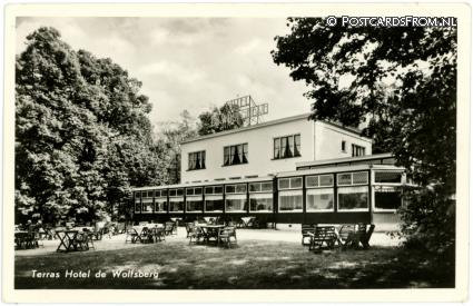 ansichtkaart: Groesbeek, Terras Hotel de Wolfsberg
