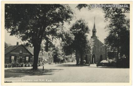 ansichtkaart: Barchem, Dorpsgezicht met N.H. Kerk