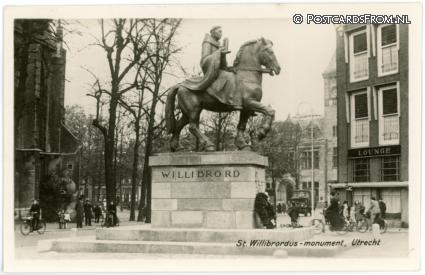 ansichtkaart: Utrecht, St. Willebrordus-monument