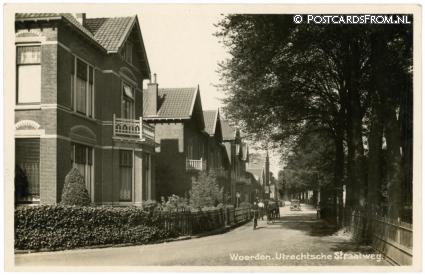 ansichtkaart: Woerden, Utrechtsche Straatweg