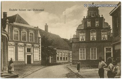 ansichtkaart: Oldenzaal, Oudste huizen van Oldenzaal. Winkel IJzerwaren