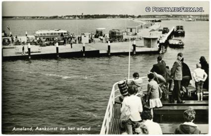 ansichtkaart: Ameland, Aankomst op het eiland