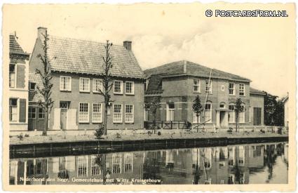 ansichtkaart: Nederhorst den Berg, Gemeentehuis met Witte Kruisgebouw