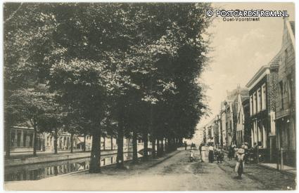 ansichtkaart: Oud-Beijerland, Oost-Voorstraat
