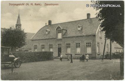 ansichtkaart: Zevenhoven, Dorpsgezicht. N.H. Kerk