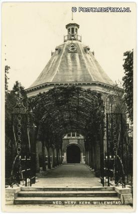 ansichtkaart: Willemstad, Ned. Herv. Kerk