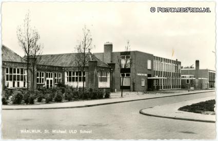 Waalwijk, St. Michael ULO School ansichtkaart: Waalwijk, St. Michael ULO School