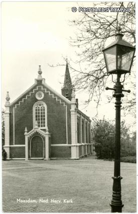 ansichtkaart: Maasdam, Ned. Herv. Kerk