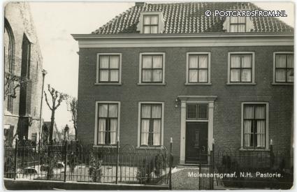 ansichtkaart: Molenaarsgraaf, N.H. Pastorie