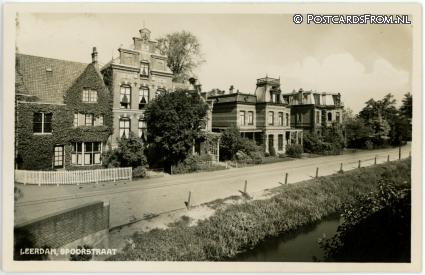 ansichtkaart: Leerdam, Spoorstraat