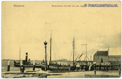 ansichtkaart: Maassluis, Buitenhaven. Vertrek van een logger