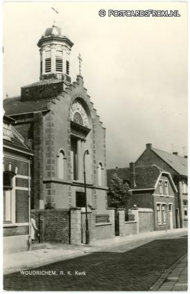 Woudrichem, R.K. Kerk ansichtkaart: Woudrichem, R.K. Kerk