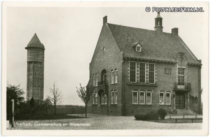 ansichtkaart: Meerkerk, Gemeentehuis en Watertoren