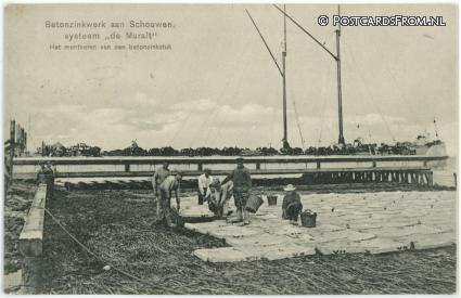 ansichtkaart: Schouwen-Duiveland, Betonzinkwerk, systeem 'de Muralt' Monteren zinkstuk