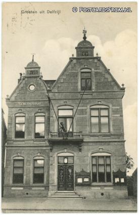 ansichtkaart: Delfzijl, Groeten uit. Gemeentehuis